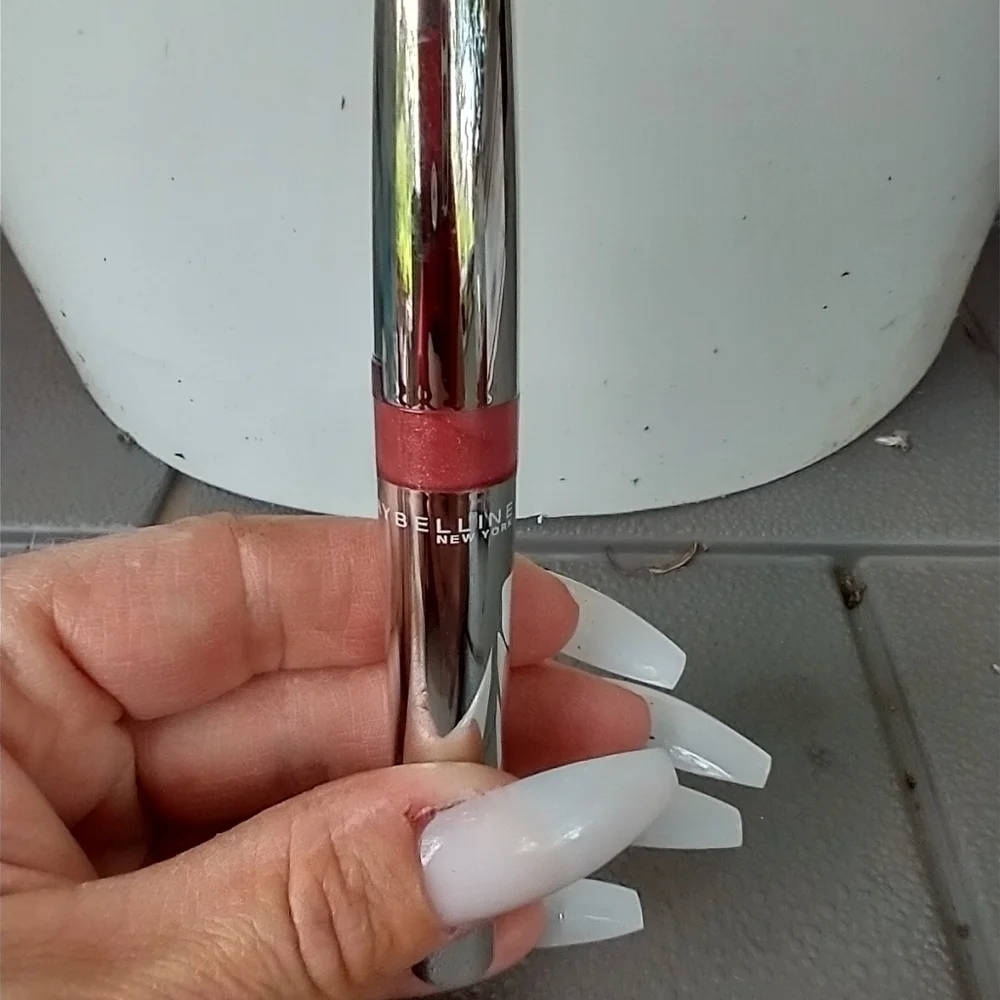 Women's Maybelline shine seduction glossy lipcolor